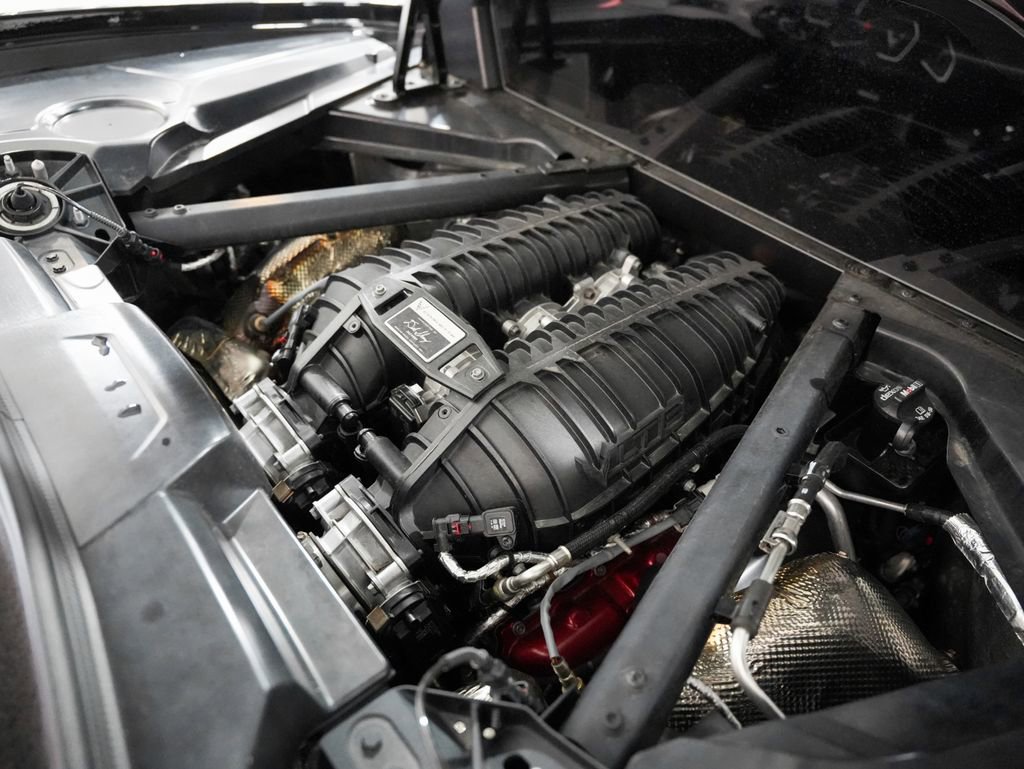 Used 2025 Chevrolet Corvette Z06 RWD image 37