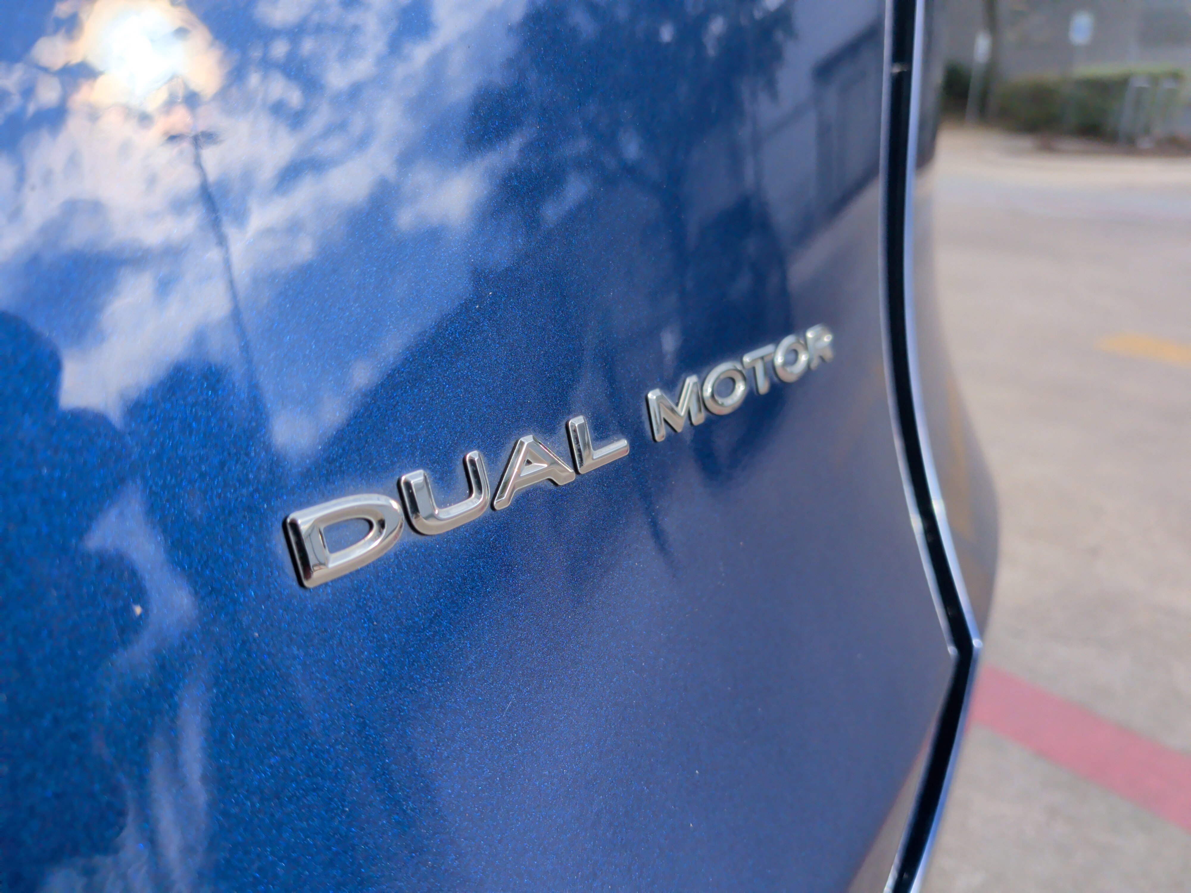 Used 2022 Tesla Model Y Long Range image 30