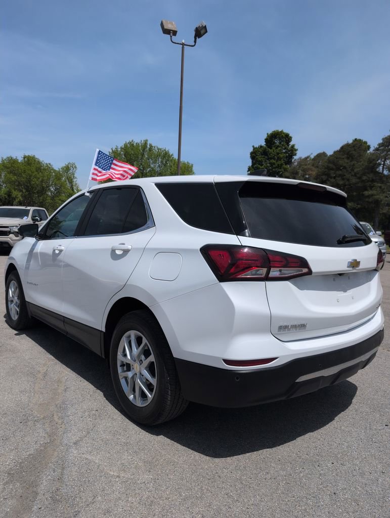 Used 2024 Chevrolet Equinox LT AWD/4WD image 3