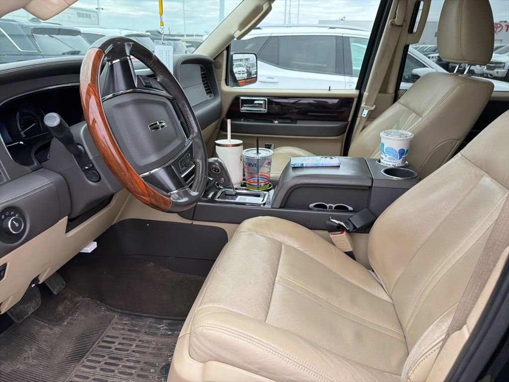 Used 2015 Lincoln Navigator 4WD w/ Equipment Group 101A Reserve image 9