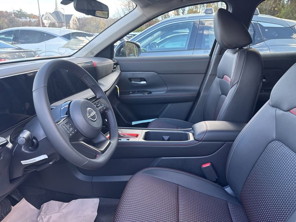 New 2026 Nissan Kicks SR w/ Cold Weather Package image 22