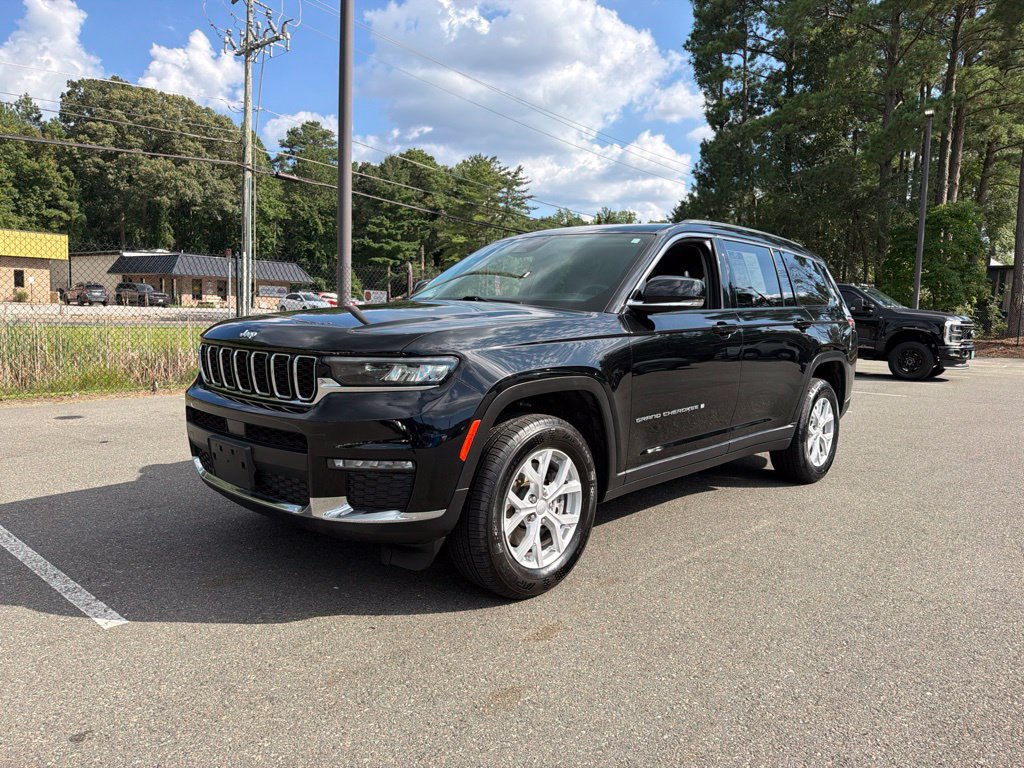 Used 2023 Jeep Grand Cherokee L Limited AWD/4WD image 2