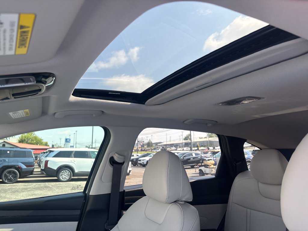 Used 2025 Hyundai Tucson SEL FWD image 24