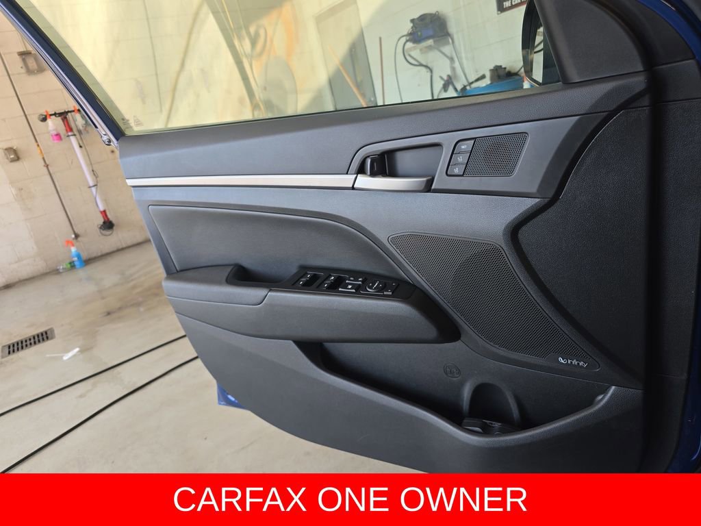 Used 2017 Hyundai Elantra Limited w/ Limited Ultimate Package 09 image 27