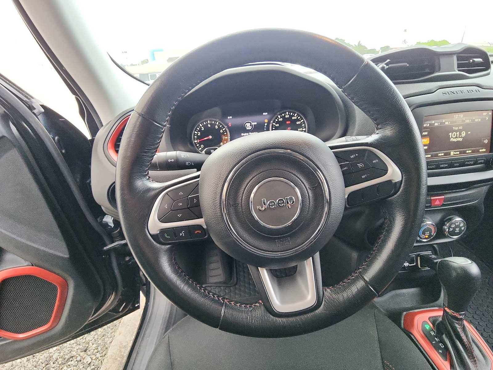 Used 2017 Jeep Renegade Trailhawk image 15