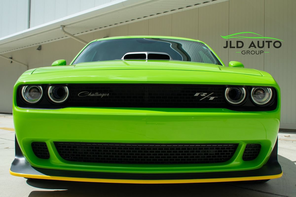 Used 2023 Dodge Challenger R/T Scat Pack RWD image 2