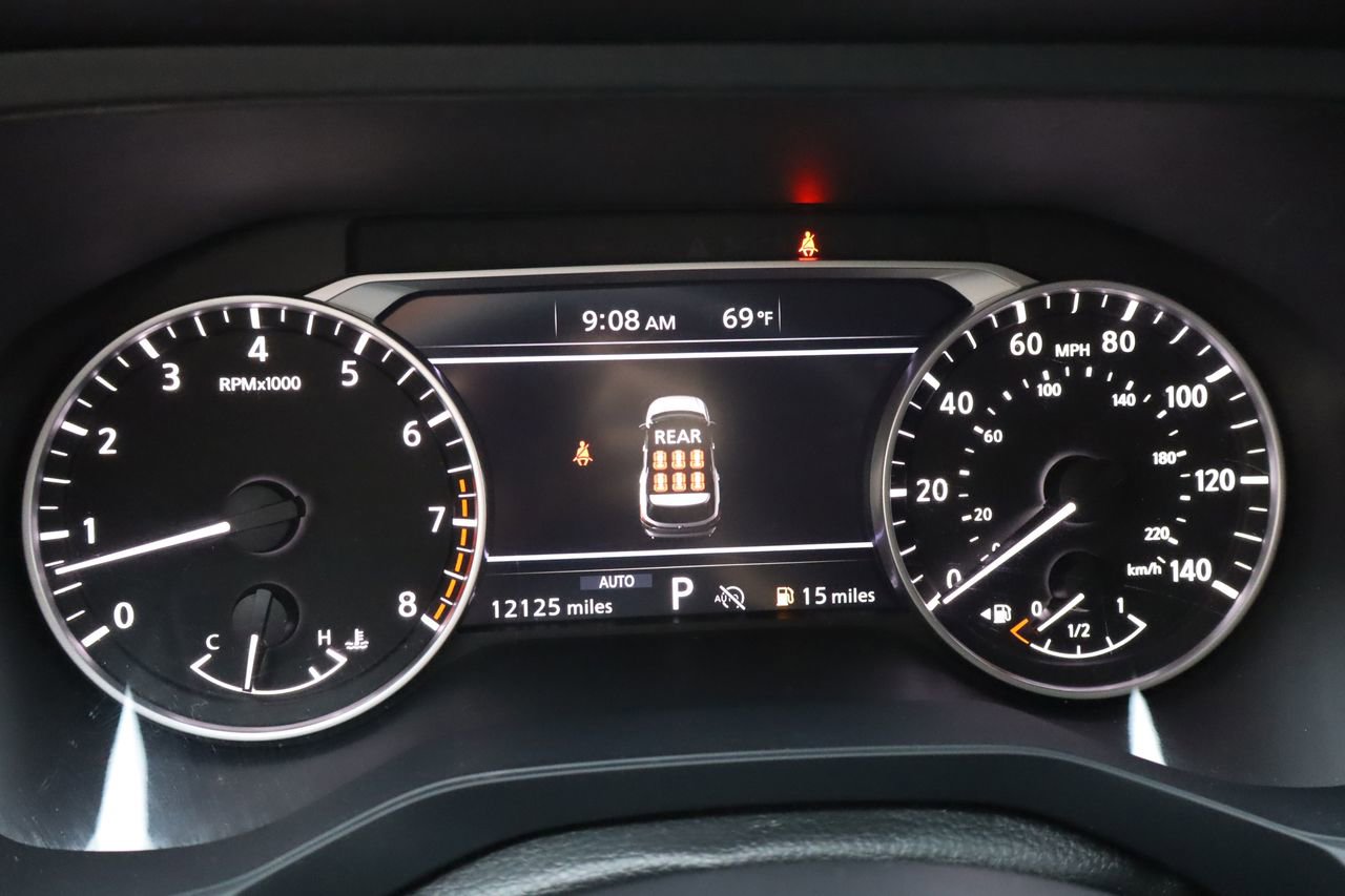 Used 2024 Nissan Pathfinder S image 10