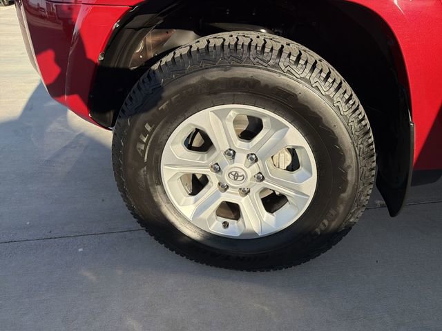 Certified 2024 Toyota 4Runner SR5 AWD/4WD image 32