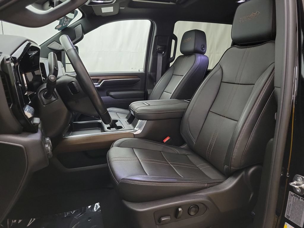 Certified 2024 Chevrolet Silverado 3500 High Country w/ High Country Premium Package AWD/4WD image 9
