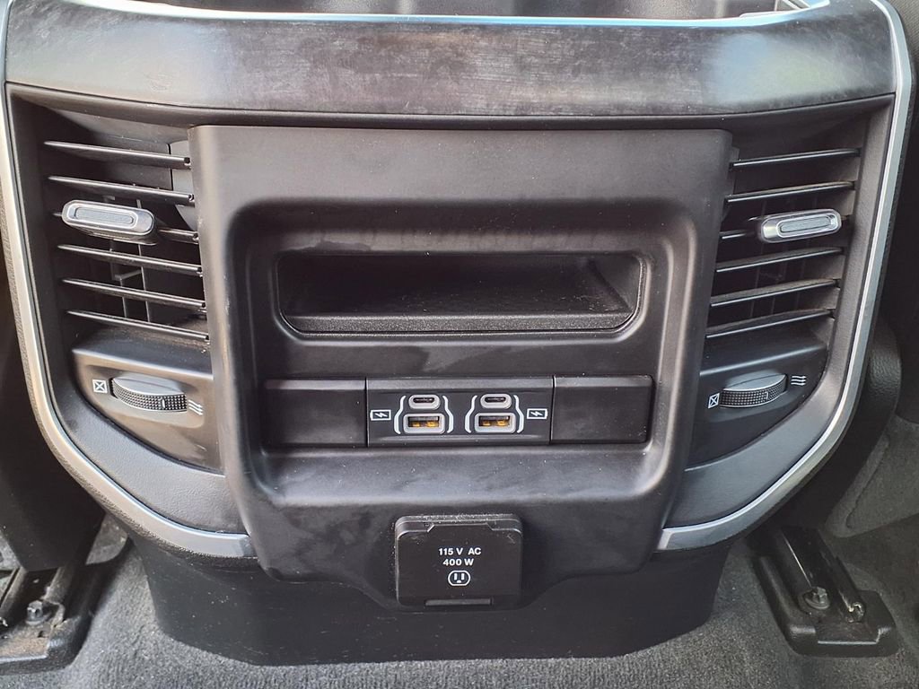 Used 2022 RAM 1500 Big Horn AWD/4WD image 16