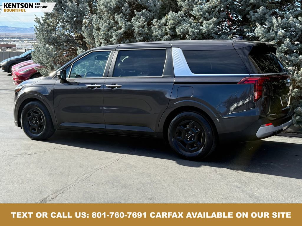 Used 2025 Kia Carnival image 5
