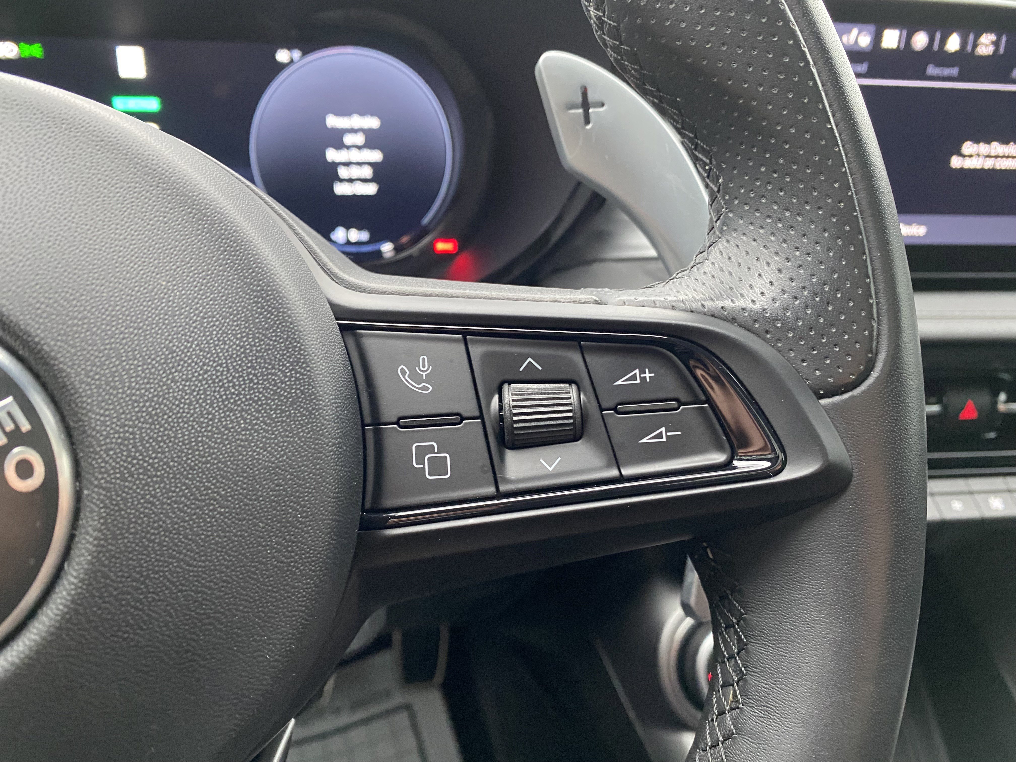 Used 2024 Alfa Romeo Tonale Veloce image 21