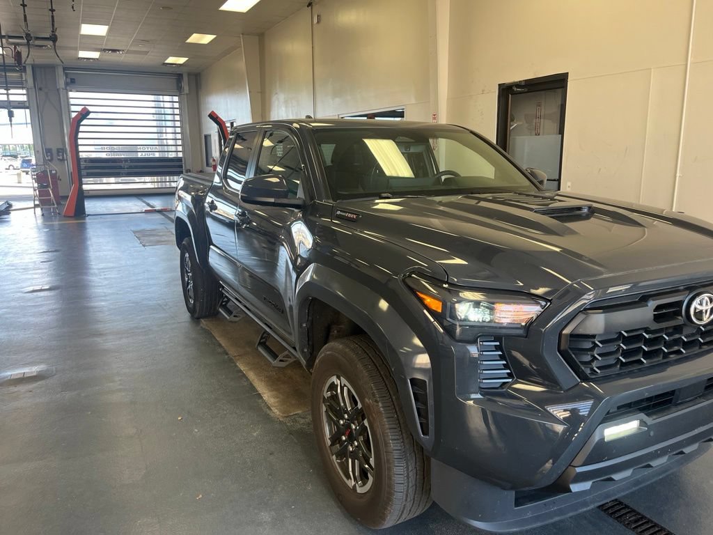 Used 2025 Toyota Tacoma TRD Sport w/ TRD Sport Upgrade Package AWD/4WD image 1