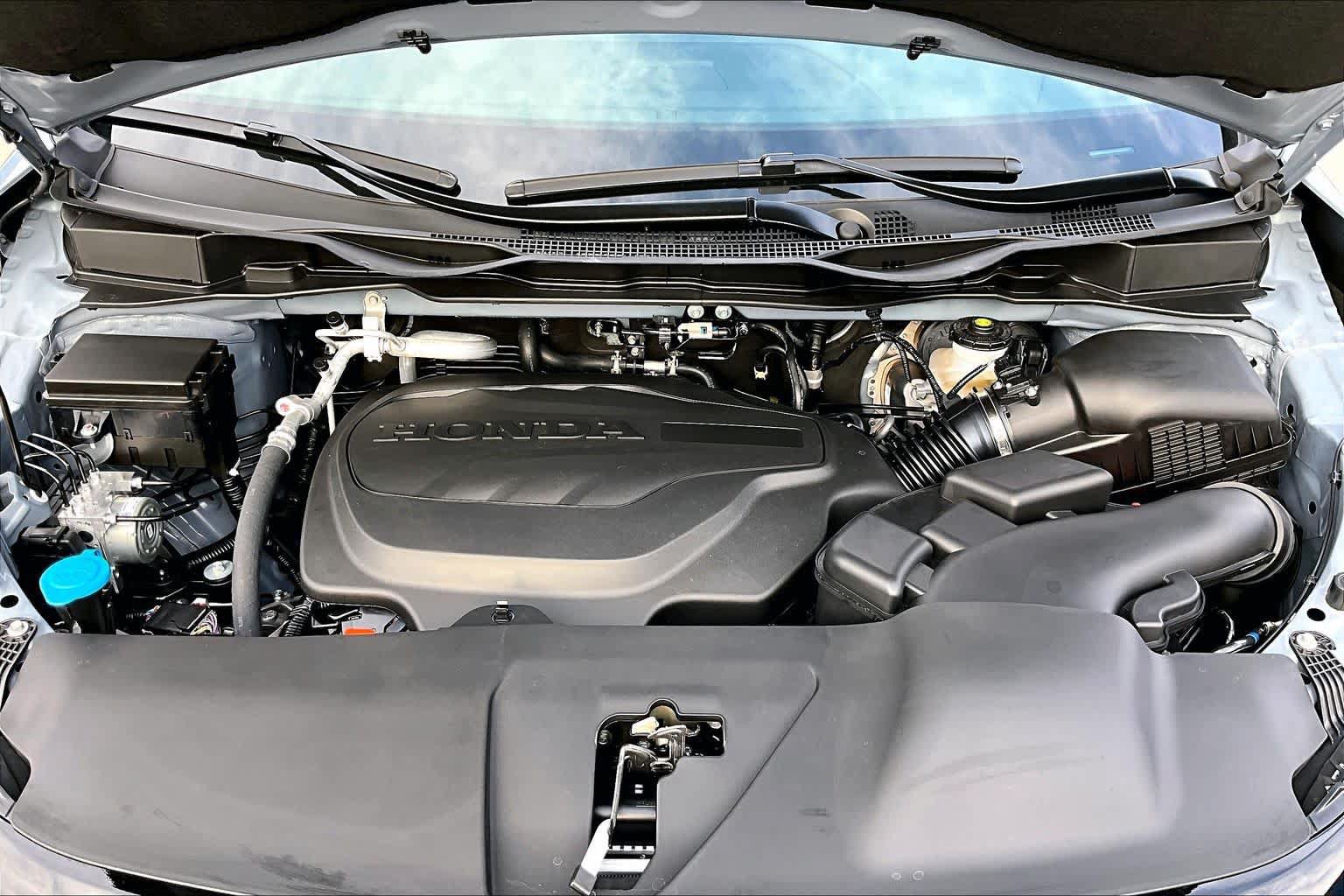 New 2026 Honda Odyssey Touring image 16