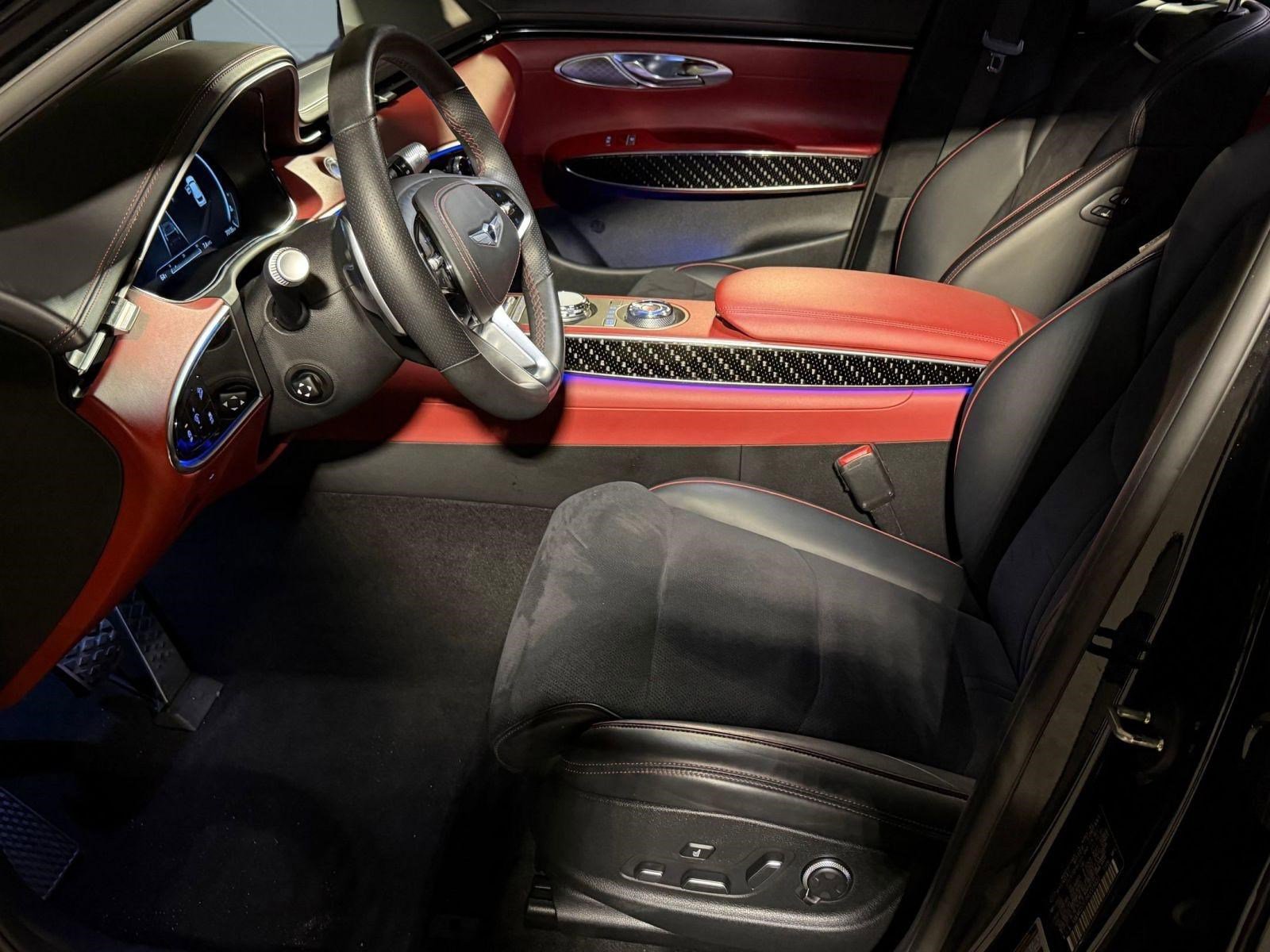 Used 2022 Genesis GV70 3.5T Sport w/ Sport Prestige Package AWD/4WD image 5