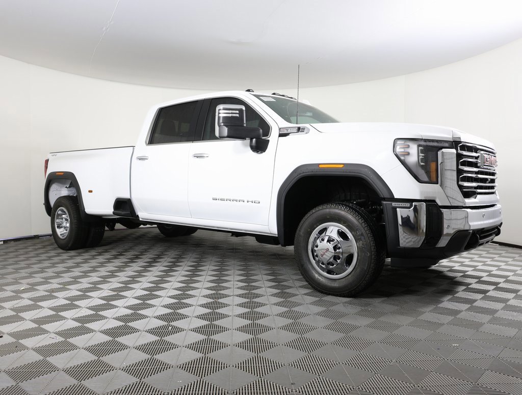 New 2026 GMC Sierra 3500 SLT w/ SLT Convenience Package image 3
