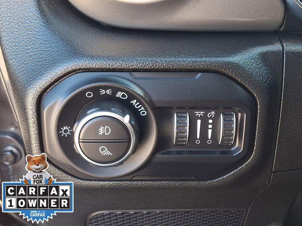 Used 2022 Jeep Gladiator Willys AWD/4WD image 24