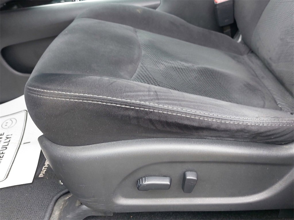 Used 2016 Nissan Pathfinder SV image 24