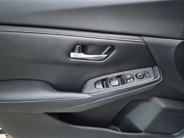Certified 2020 Nissan Sentra SV FWD image 12
