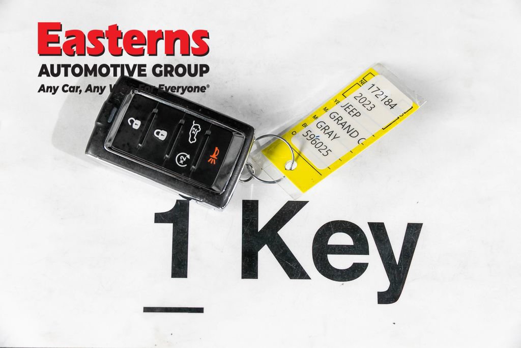 Used 2023 Jeep Grand Cherokee 4WD 4xe image 28