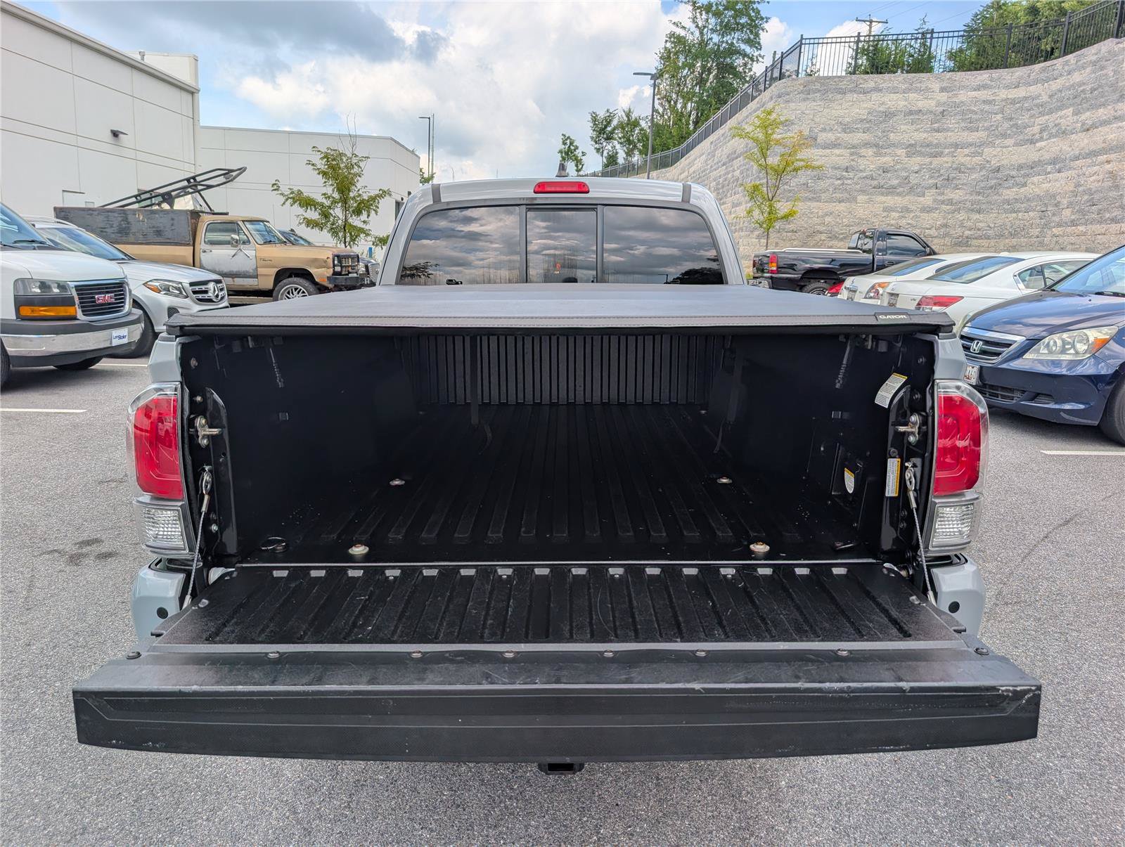 Used 2021 Toyota Tacoma TRD Sport w/ Technology Package AWD/4WD image 13