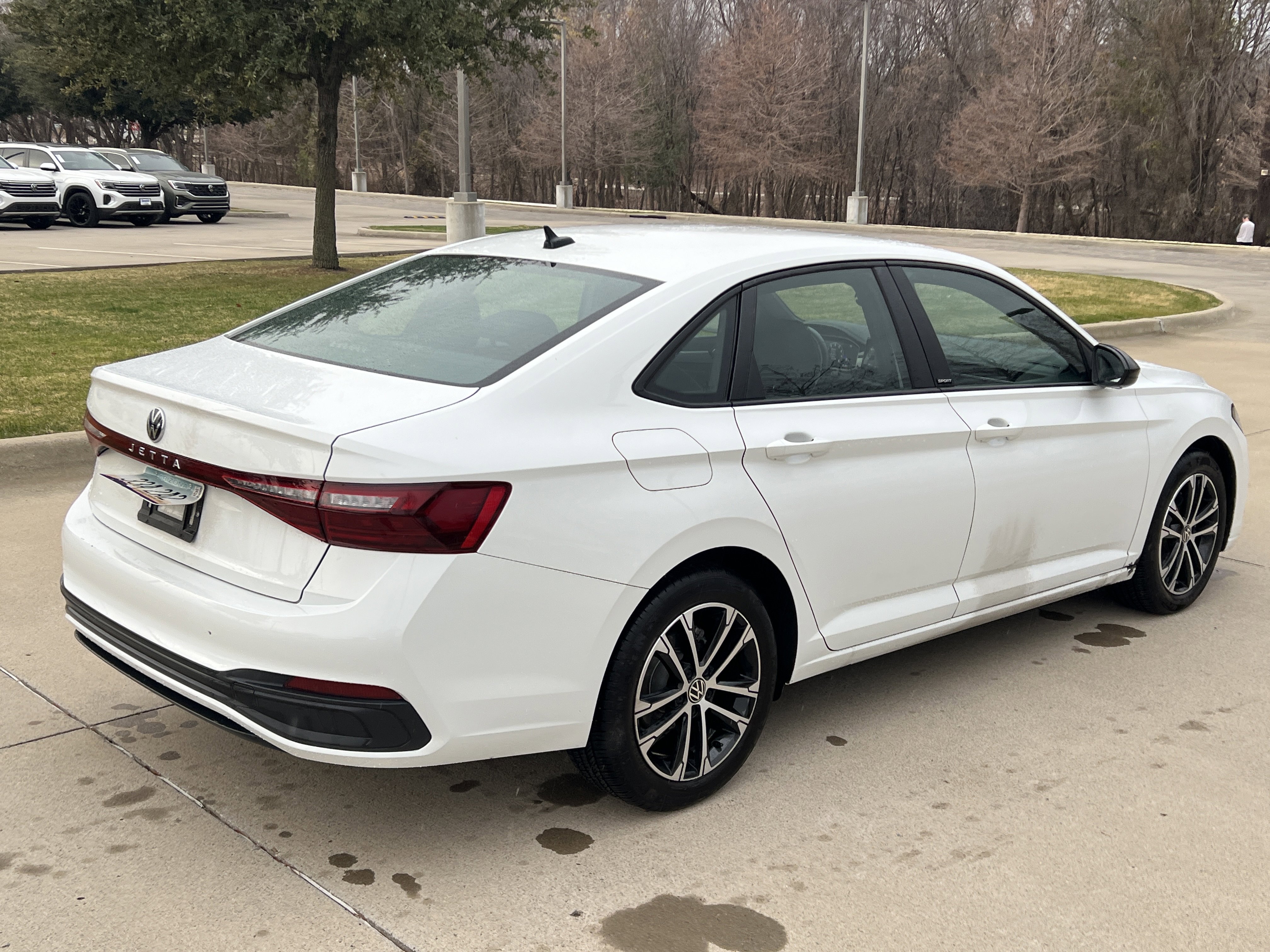 Certified 2025 Volkswagen Jetta Sport image 10
