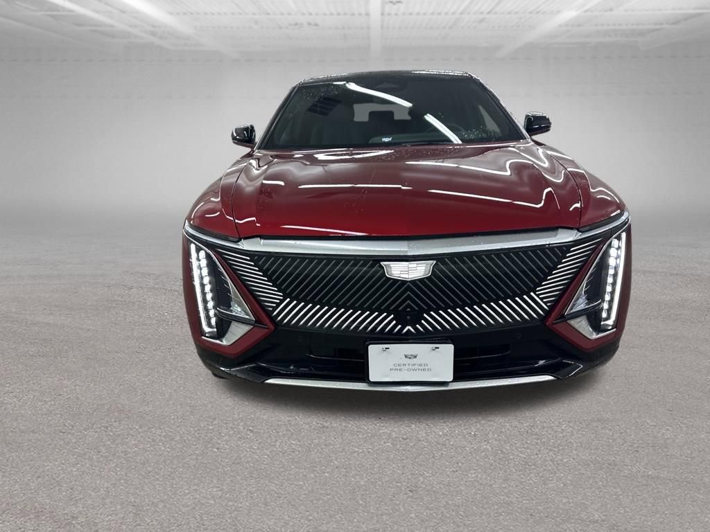 Used 2025 Cadillac Lyriq Luxury w/ LPO, Floor Liner Package AWD/4WD image 3