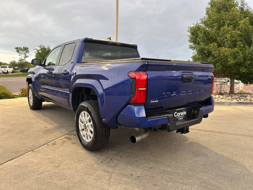 Used 2025 Toyota Tacoma SR5 AWD/4WD image 5