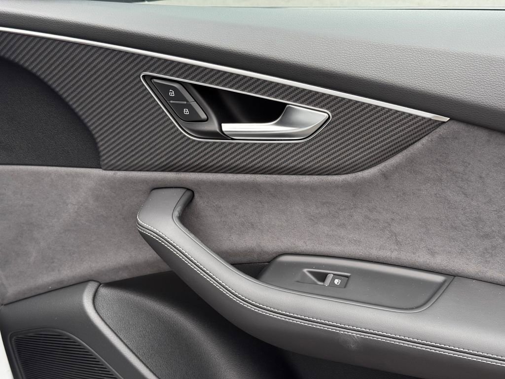 New 2026 Audi SQ8 Premium Plus image 24