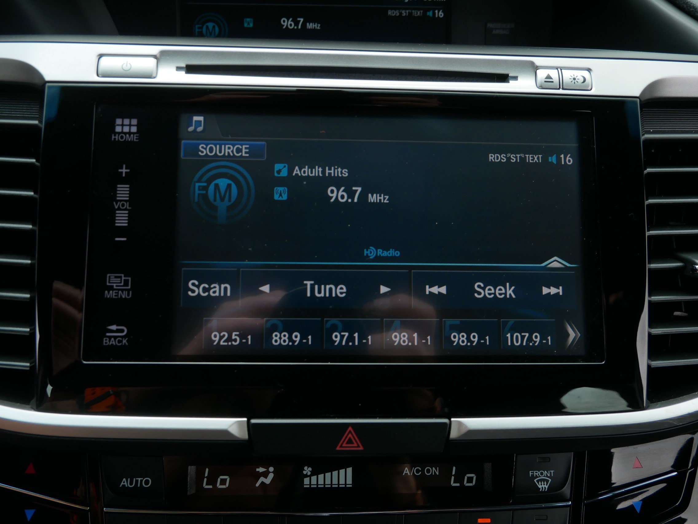 Used 2017 Honda Accord EX-L image 22