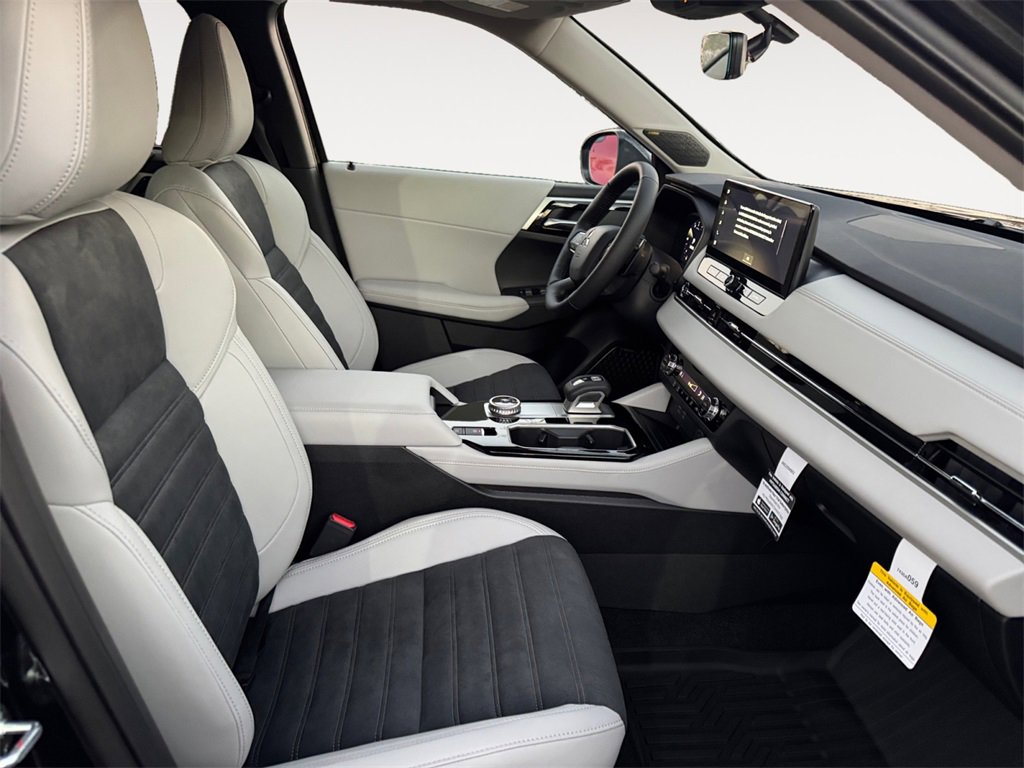 New 2026 Mitsubishi Outlander SE image 15