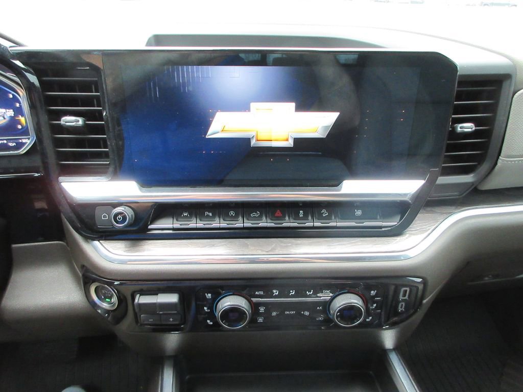 Certified 2024 Chevrolet Silverado 1500 LTZ image 35