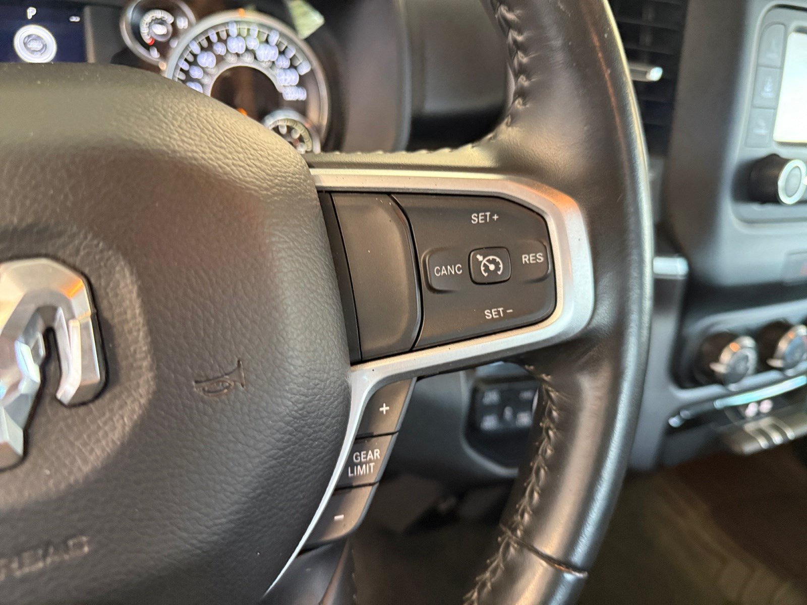 Used 2020 RAM 1500 Big Horn AWD/4WD image 25