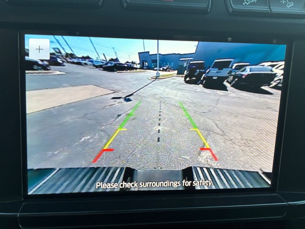 Used 2023 Ford F250 XLT w/ FX4 Off-Road Package image 9
