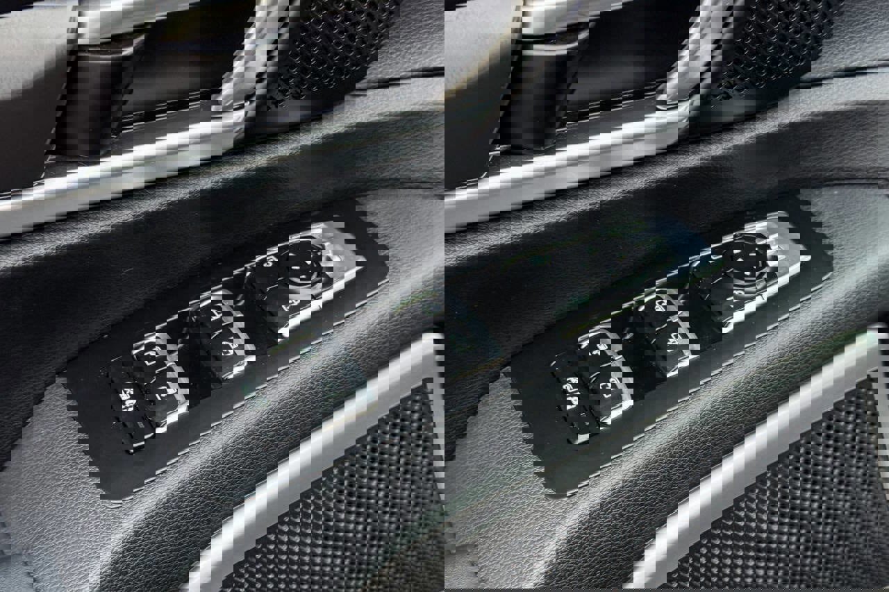 Used 2023 Kia Telluride S image 26