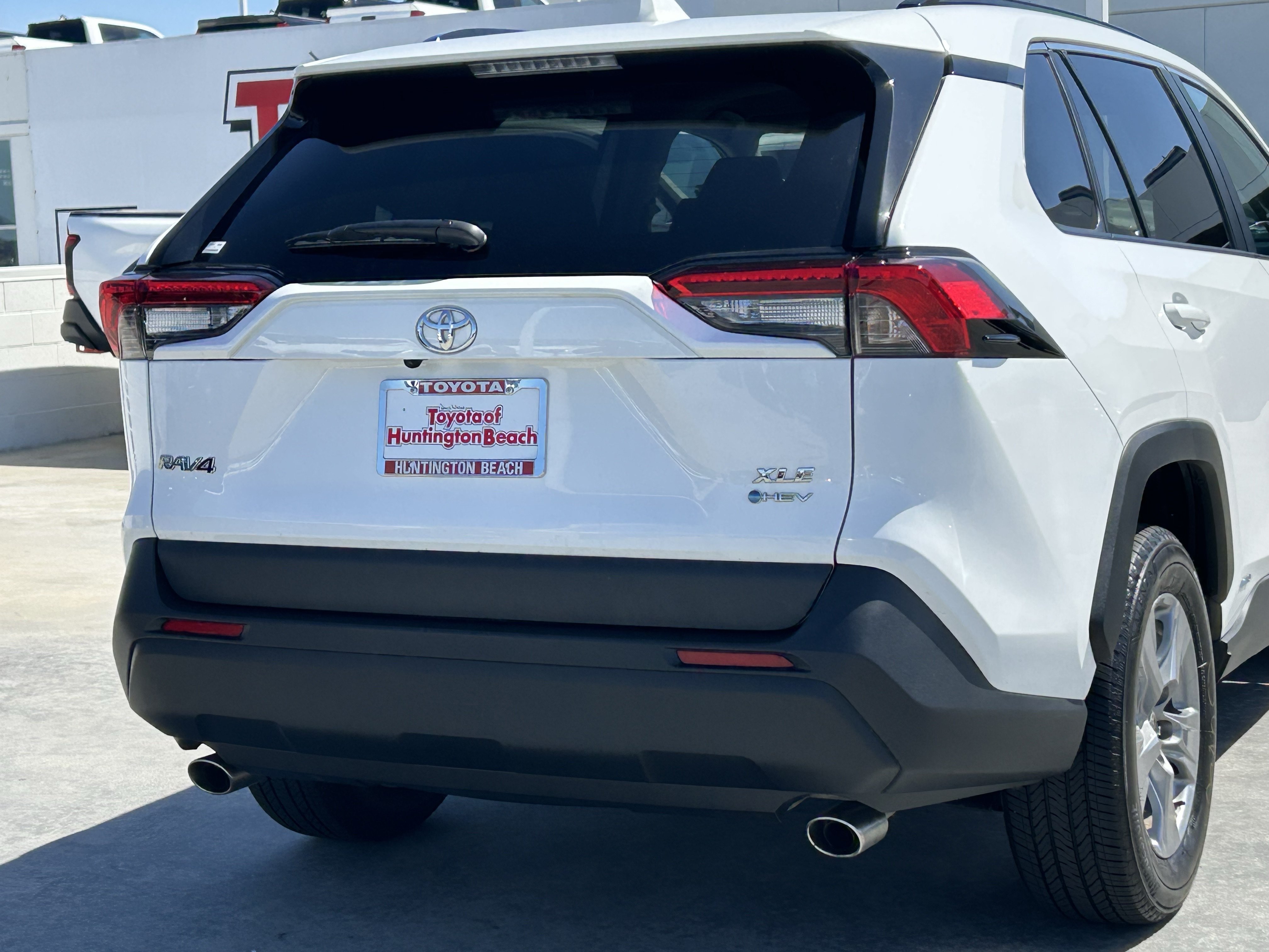 Certified 2025 Toyota RAV4 XLE AWD/4WD image 4