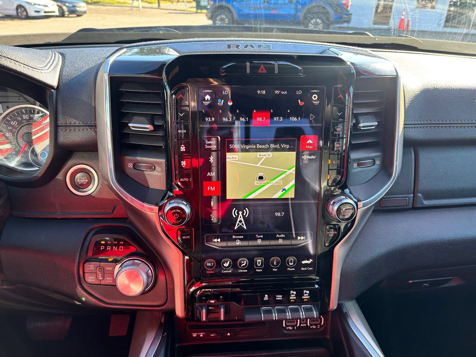 Used 2019 RAM 1500 Laramie AWD/4WD image 25