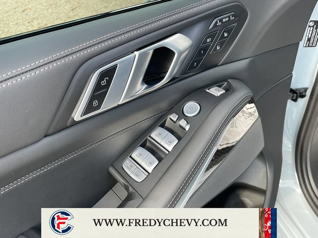 Used 2025 BMW X7 M60i AWD/4WD image 14