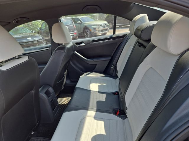Used 2015 Volkswagen Jetta Sport FWD image 22