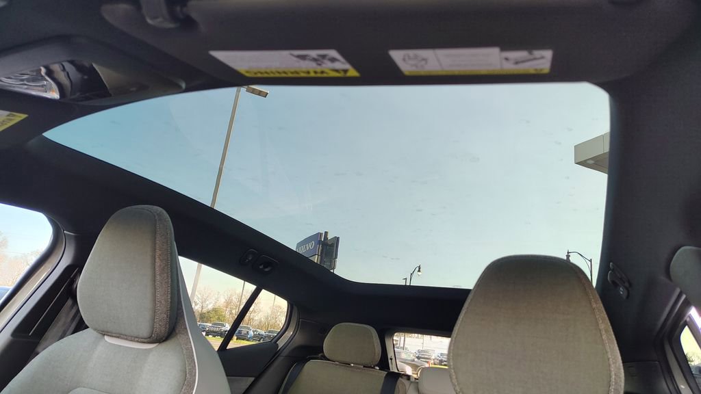 New 2026 Volvo EX30 Plus w/ Climate Package image 21