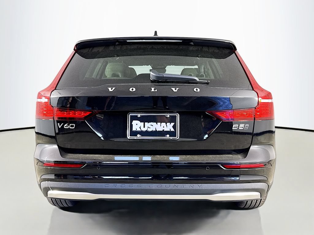 New 2026 Volvo V60 B5 Cross Country Ultra w/ Climate Package AWD/4WD image 6