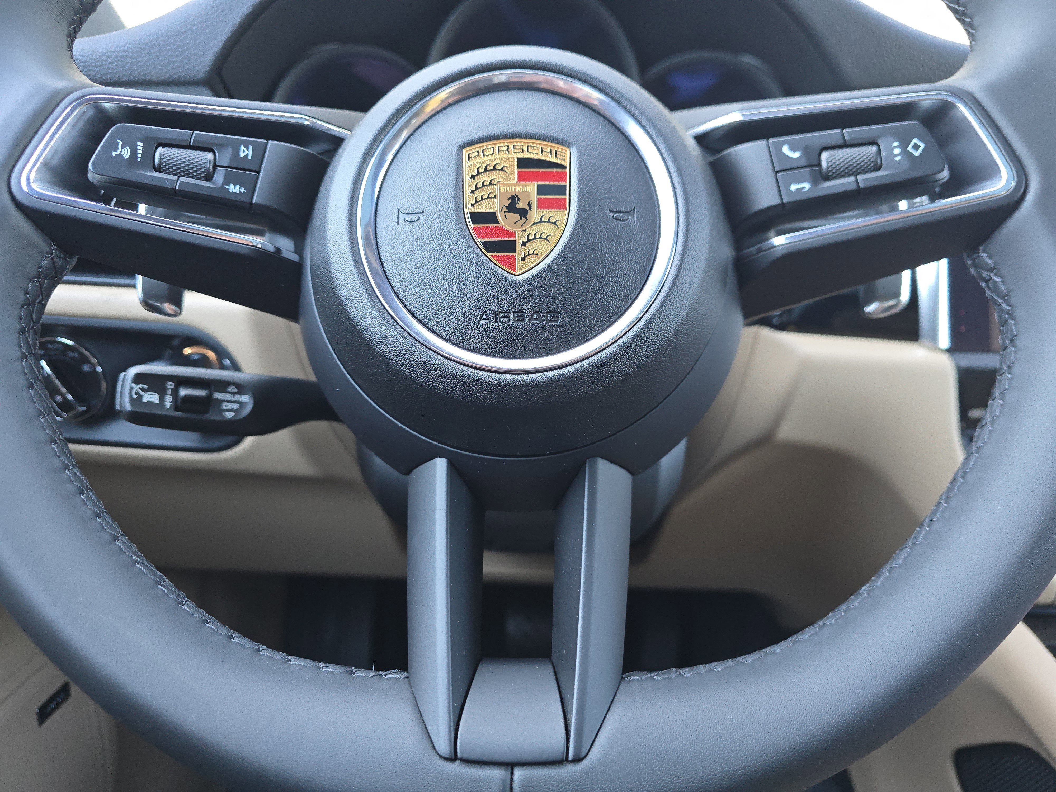 New 2026 Porsche Macan image 18