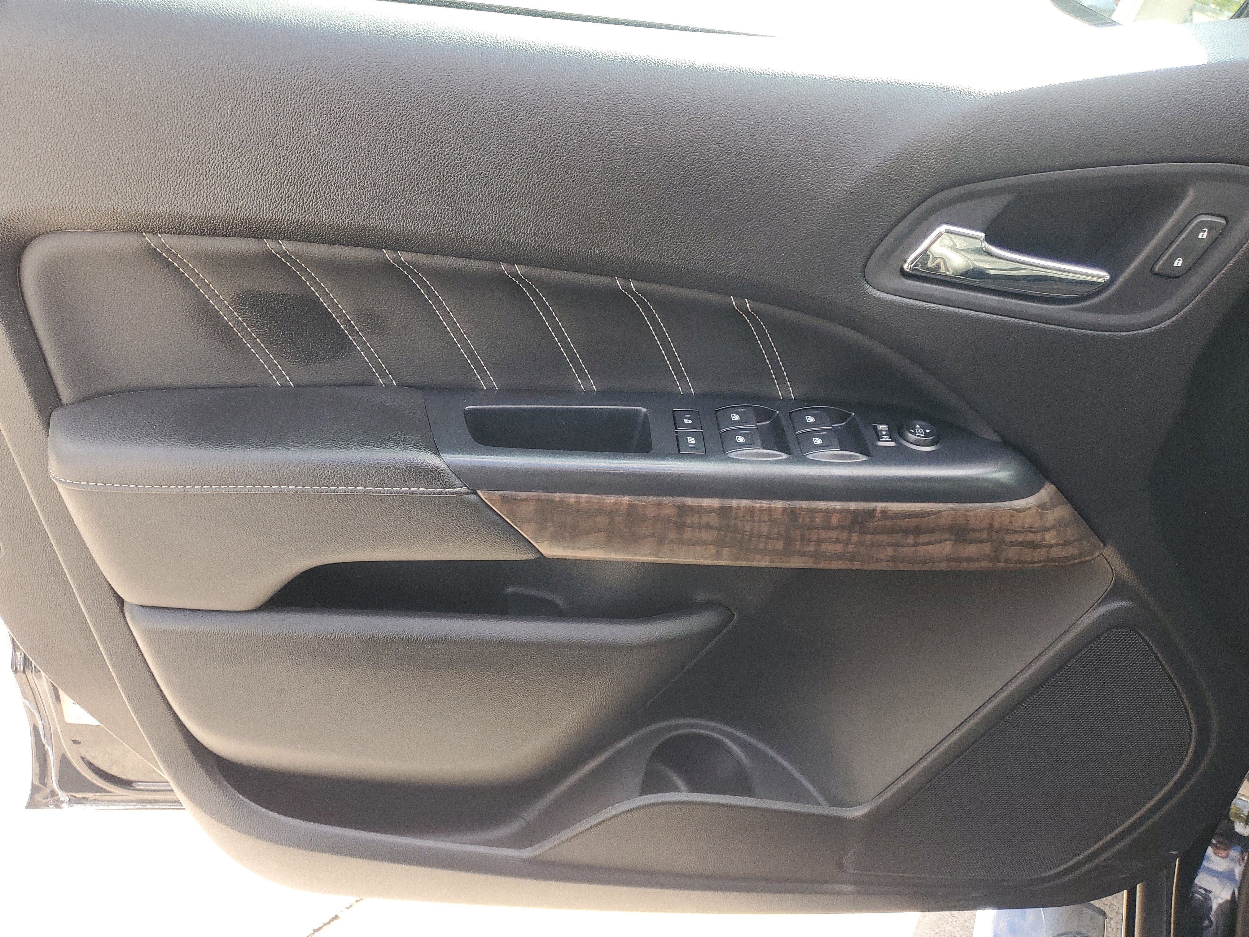 Used 2021 GMC Canyon Denali RWD image 17