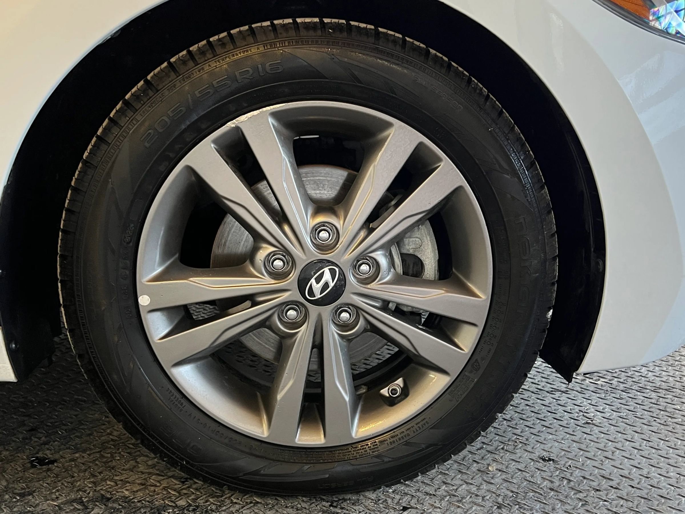 Used 2017 Hyundai Elantra SE FWD image 9