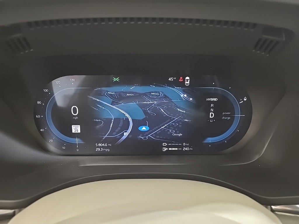 Used 2025 Volvo XC60 T8 Core w/ Climate Package image 10