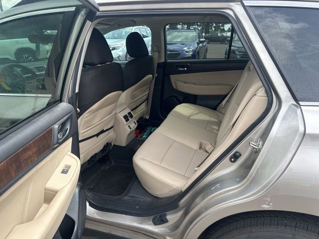 Used 2019 Subaru Outback 3.6R Limited AWD/4WD image 9