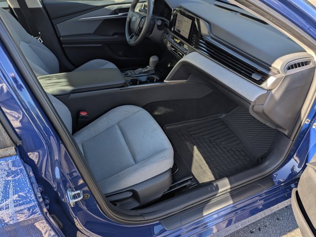 Used 2025 Toyota Camry LE image 12