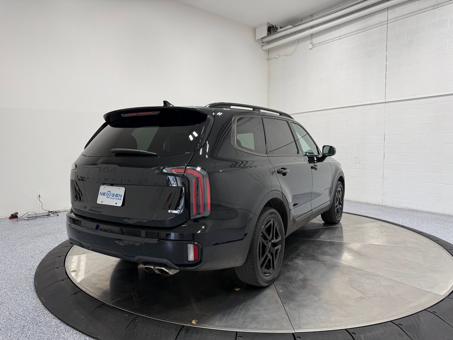 Used 2025 Kia Telluride SX Prestige X-Line image 7