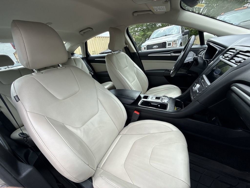 Used 2017 Ford Fusion Titanium FWD image 23