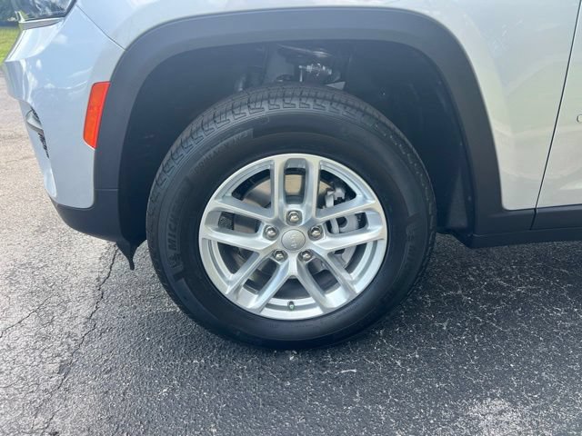 New 2026 Jeep Grand Cherokee Laredo X AWD/4WD image 5